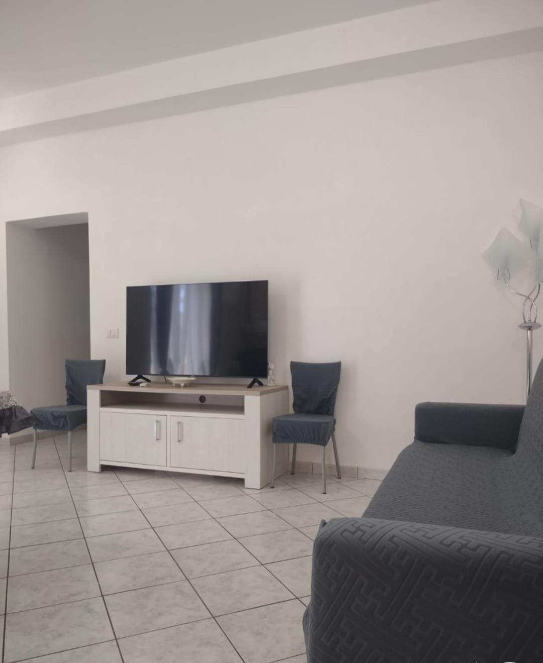 Lizzies Hus Appartement Fiumicino Buitenkant foto